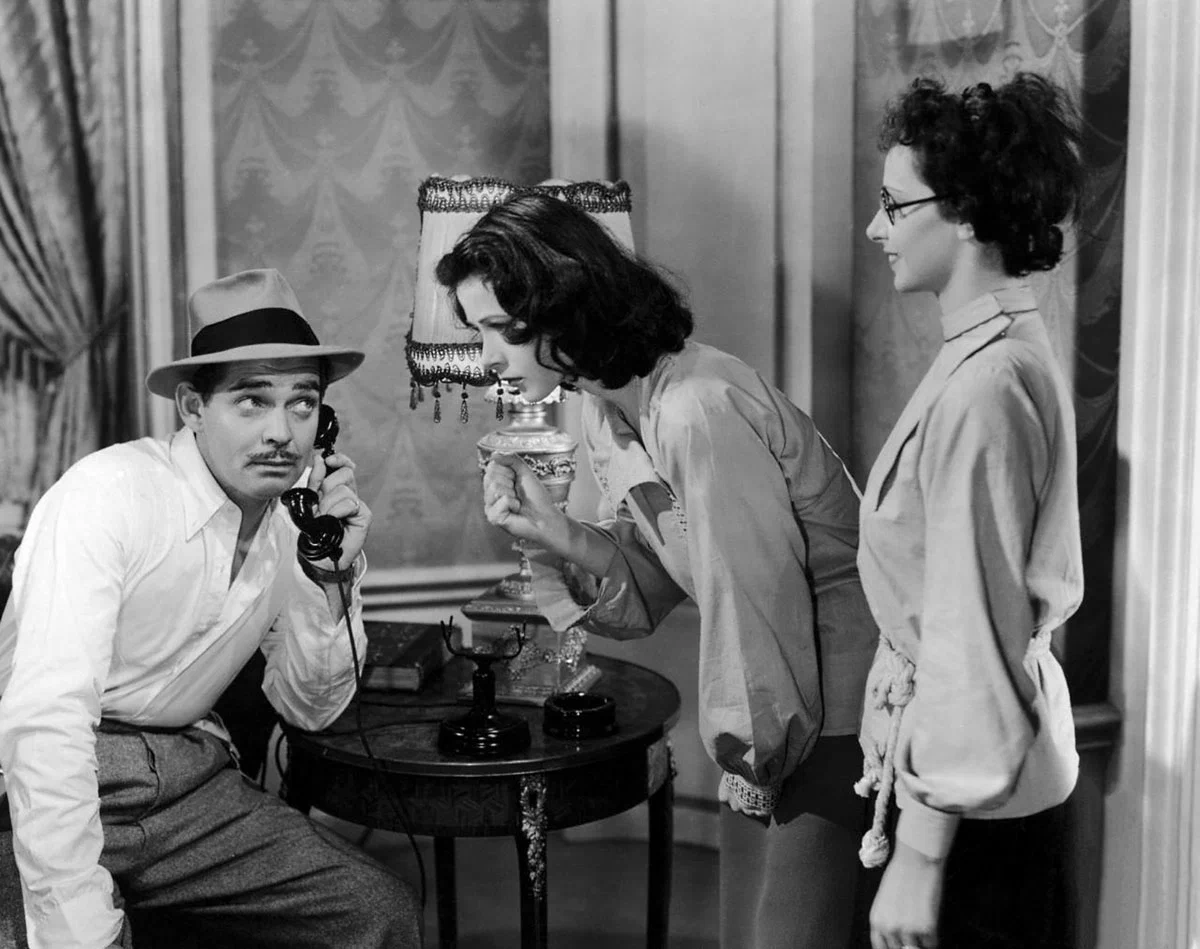 Кларк Гейбл, Хеди Ламар и Наташа Лайтесс в фильме «Товарищ Икс». 1940г.