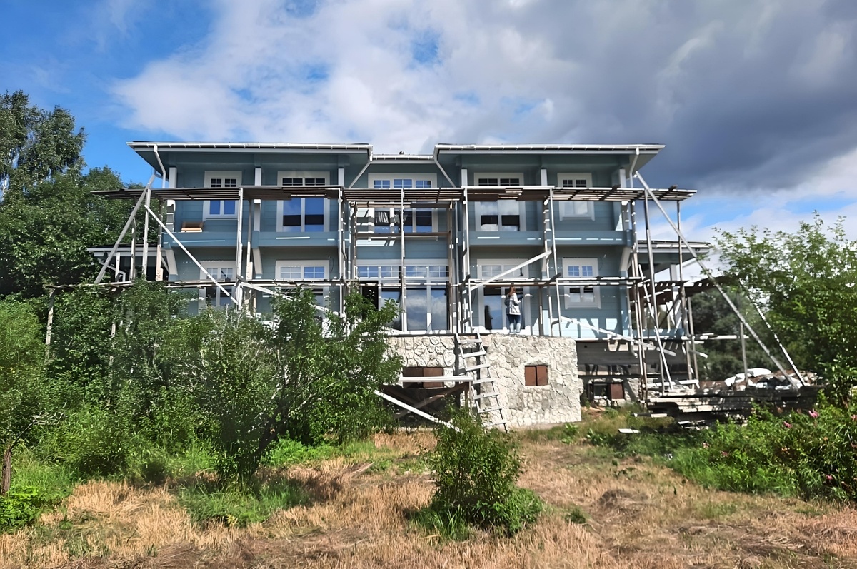 Дом из клееного бруса на старом фундаменте.