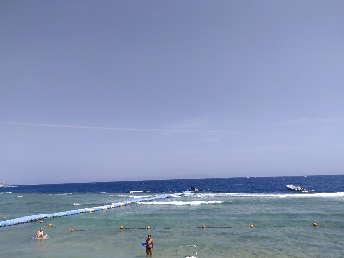 пирс и море