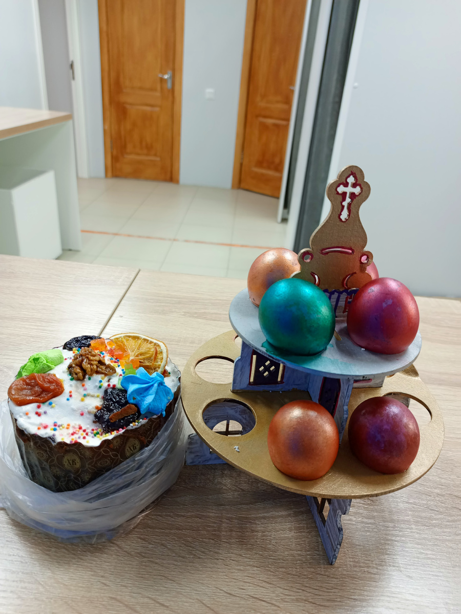 Накрыла стол на рабочем месте 😁