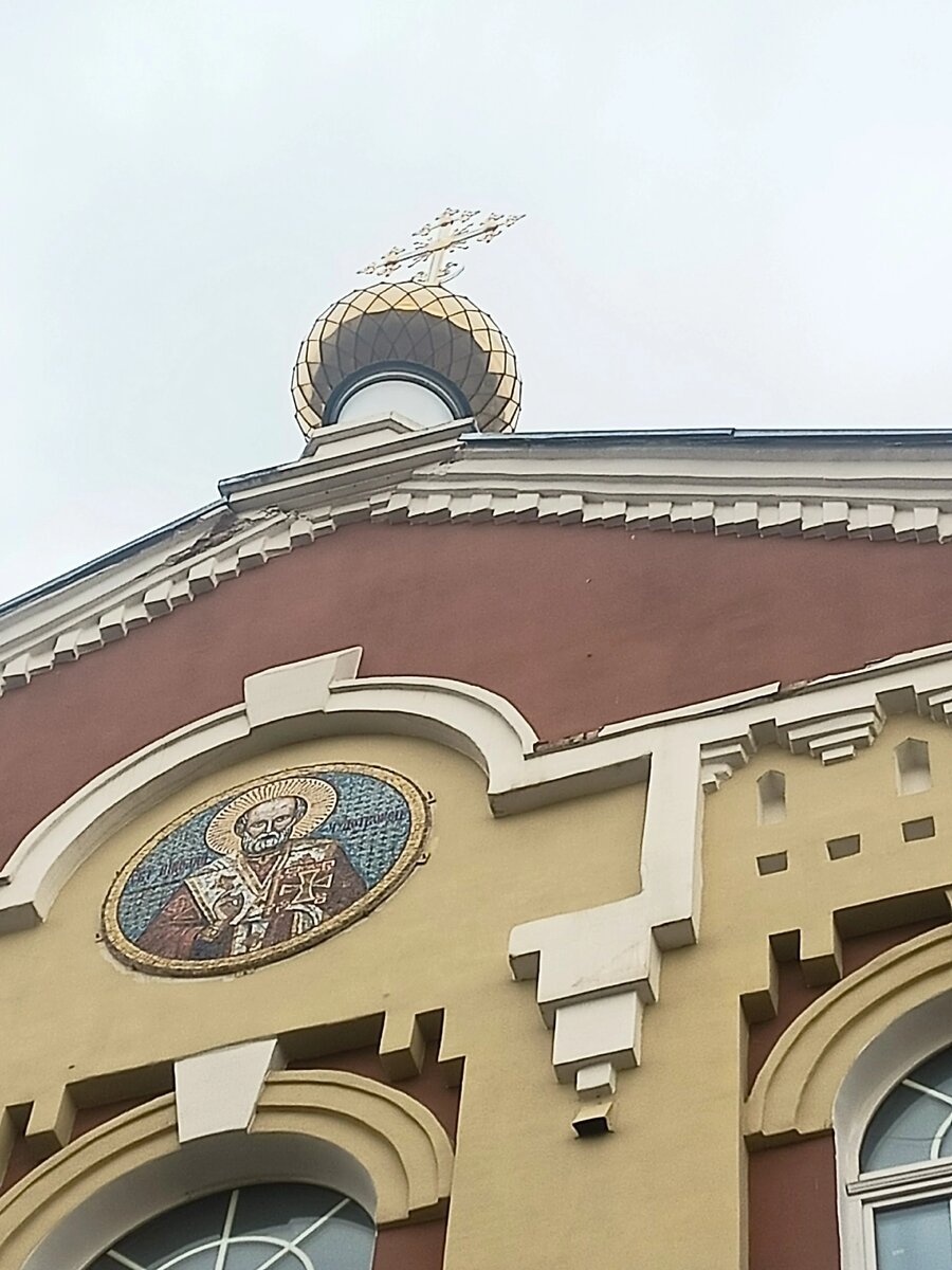 Это другая церковь, ту не сфотографировала.