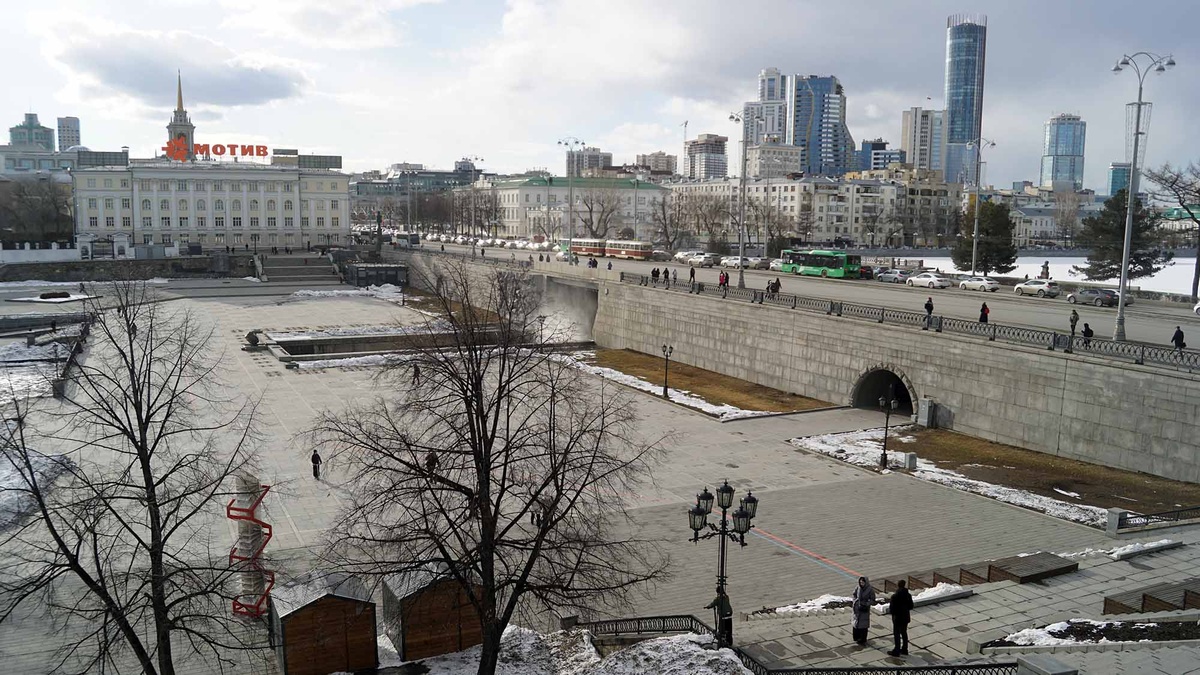 Плотина городского пруда — самое первое и самое старое сооружение Екатеринбурга