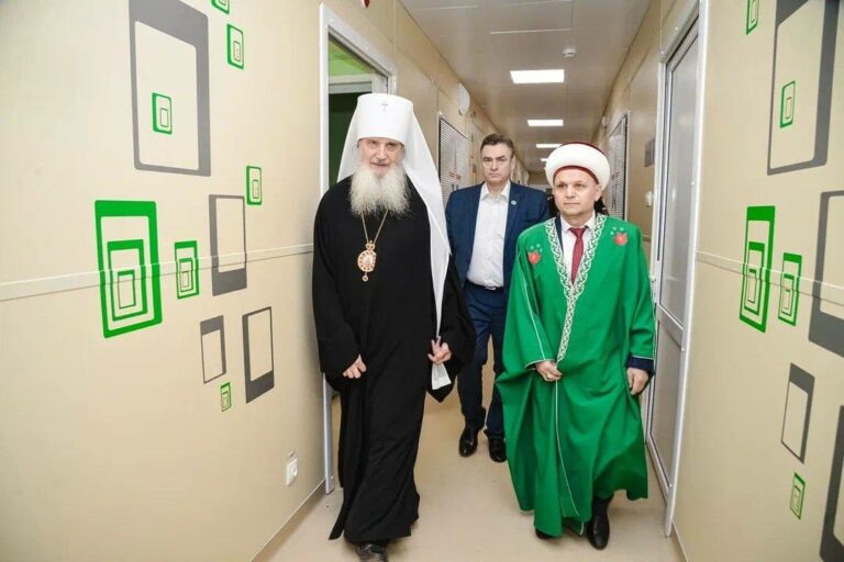    На Пасху поздравили пациентов Оренбургского гарнизонного военного госпиталя Белов Михаил Александрович