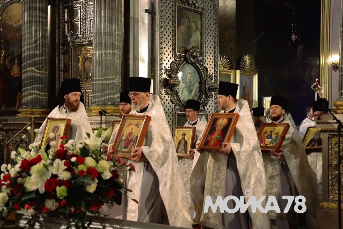    Богослужение в Казанском соборе 20 апреля 2025 года. фото: Мойка78