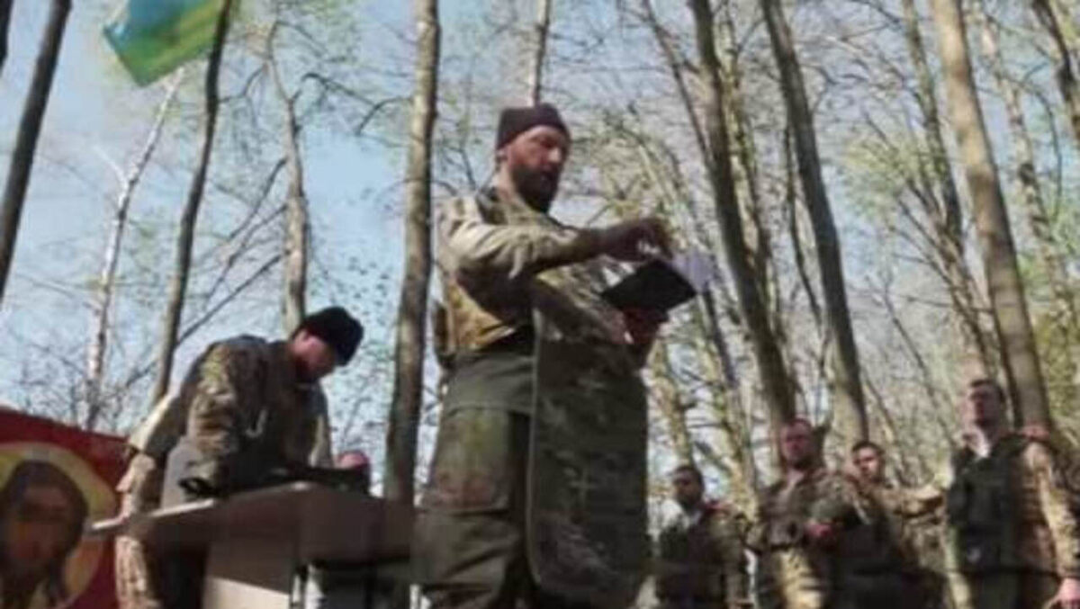    Фронтовые священники провели праздничную службу в курском приграничье