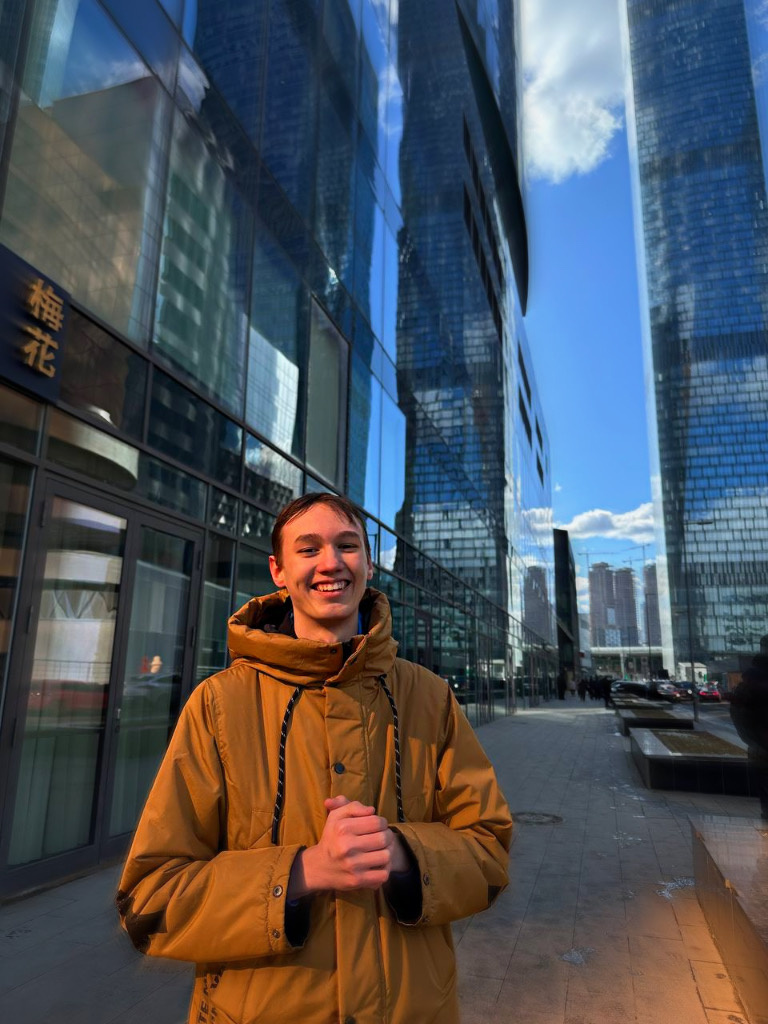 © Фотография взята с официальной страницы Алексея в ВКонтакте: https://vk.com/alexey_1905