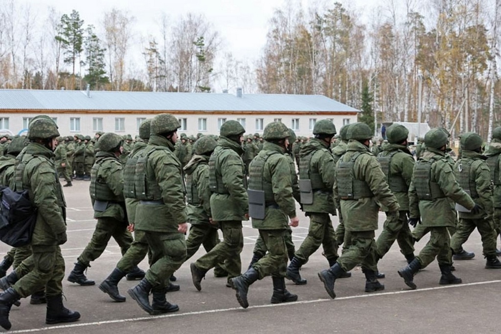    На поддержку участников спецоперации и их семей регион направил более шести миллиардов рублей.