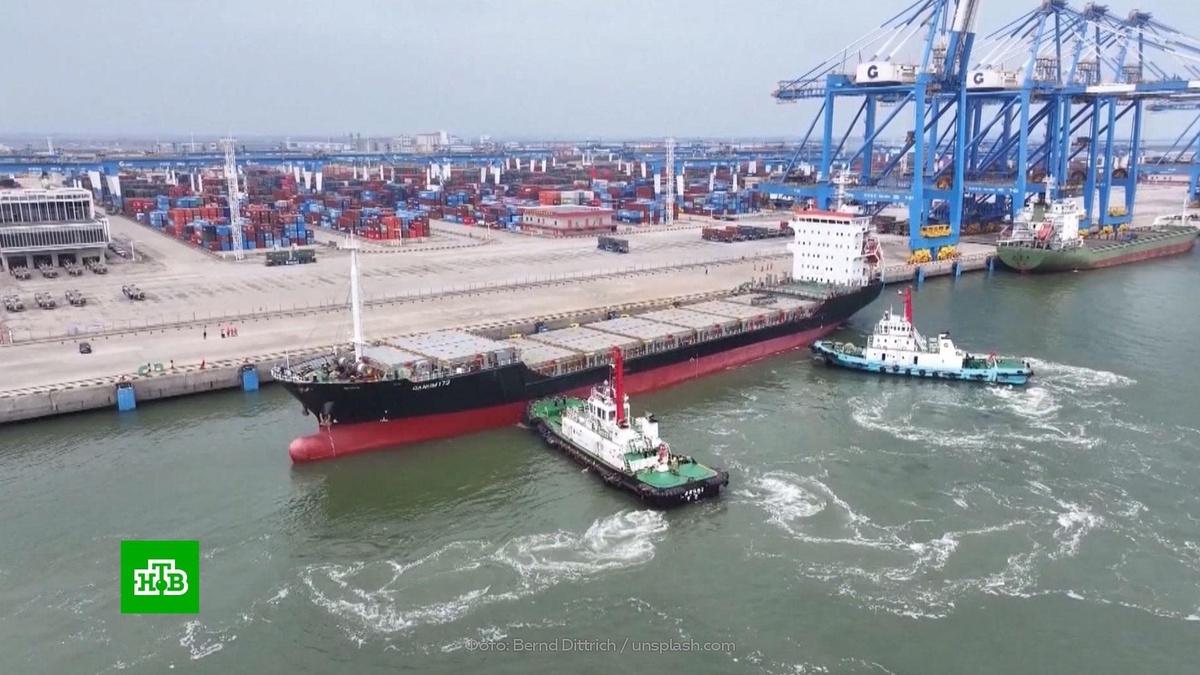    США угрожают Китаю пошлинами до 245%