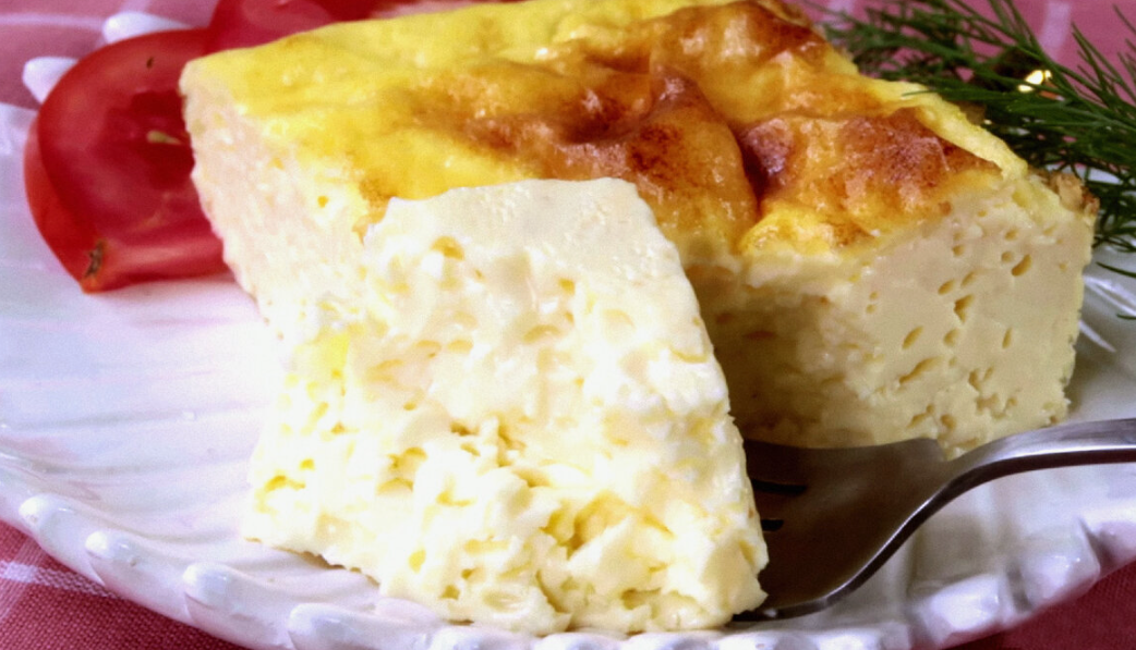 Пышный омлет на завтрак. Истончник фото kinoafisha.info