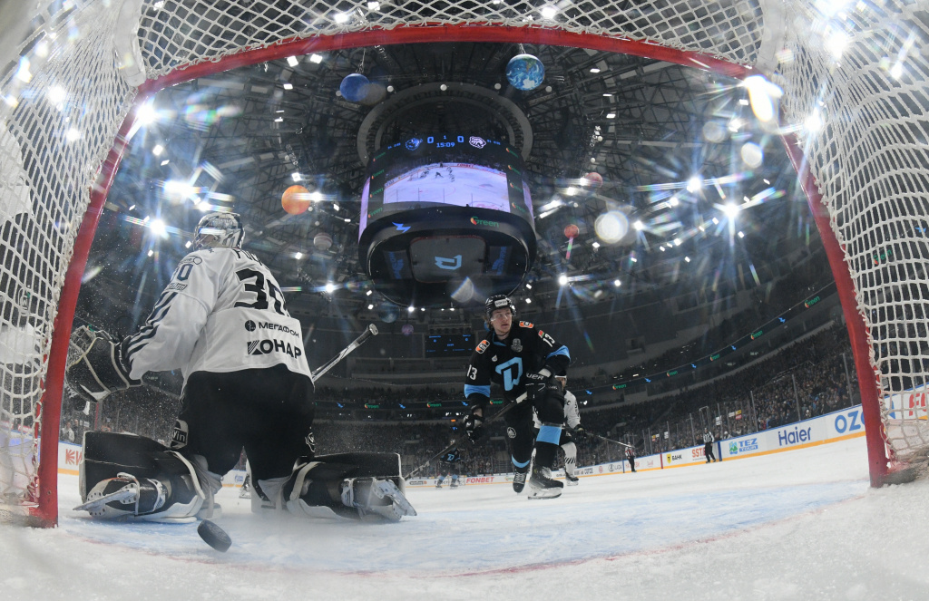 фото с сайта noc.by Динамо-Трактор 8-01