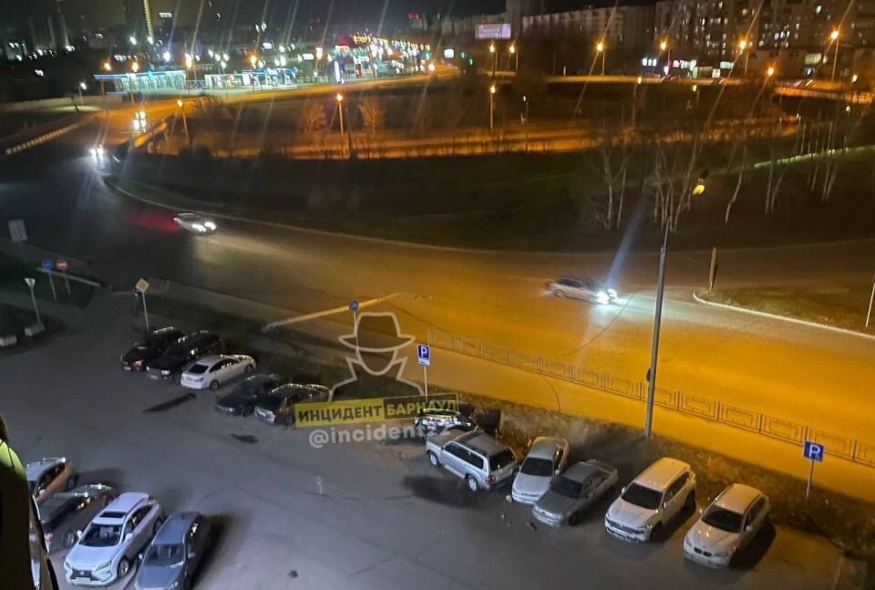    Авария на Павловском тракте в Барнауле. Источник: "Инцидент Барнаул"