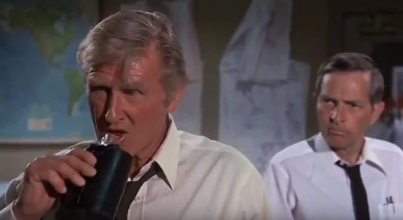 Кадр из фильма. "Неудачная неделя, чтобы бросить пить"