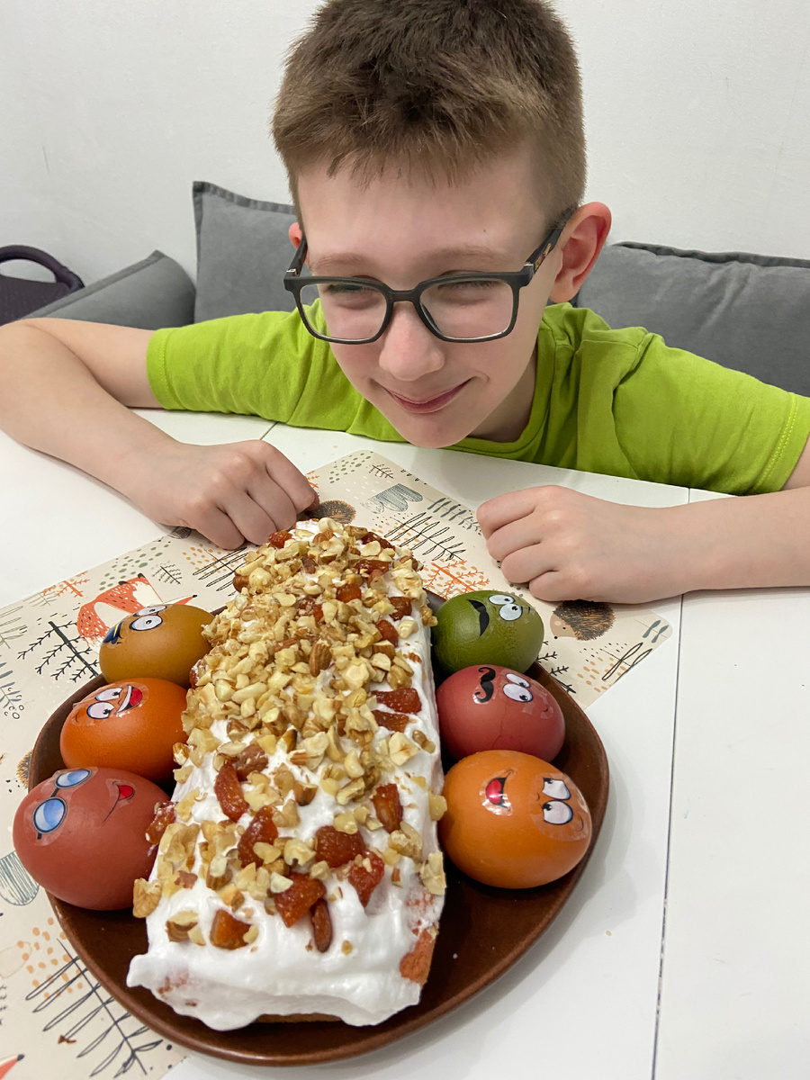 Со светлым праздником Пасхи!