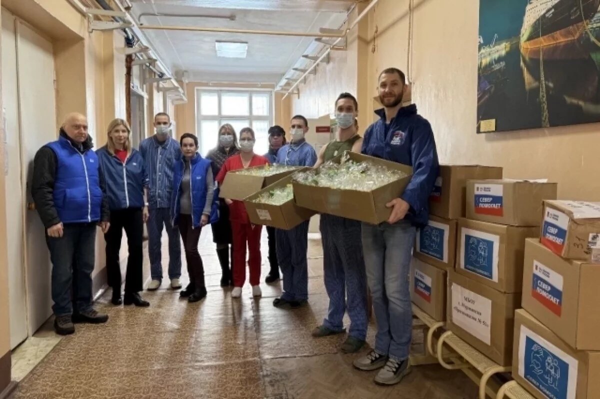    В Мурманске раненым бойцам СВО доставили пасхальные куличи