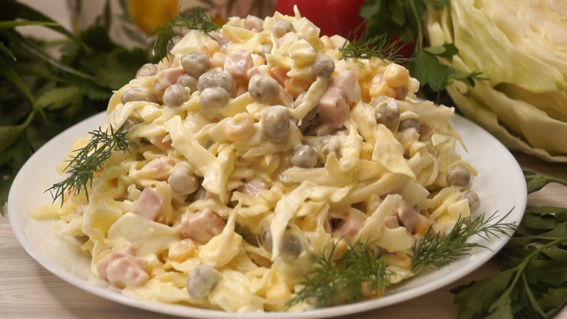 Салат к ужину "Чепуха": на подготовку у вас уйдет не больше десяти минут.