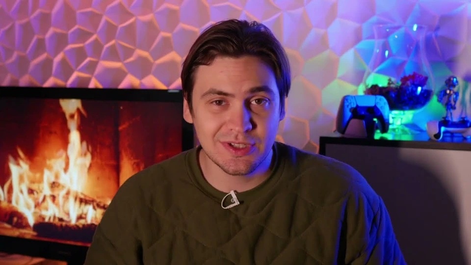 Вот этот парень. Смотреть его бывает интересно...