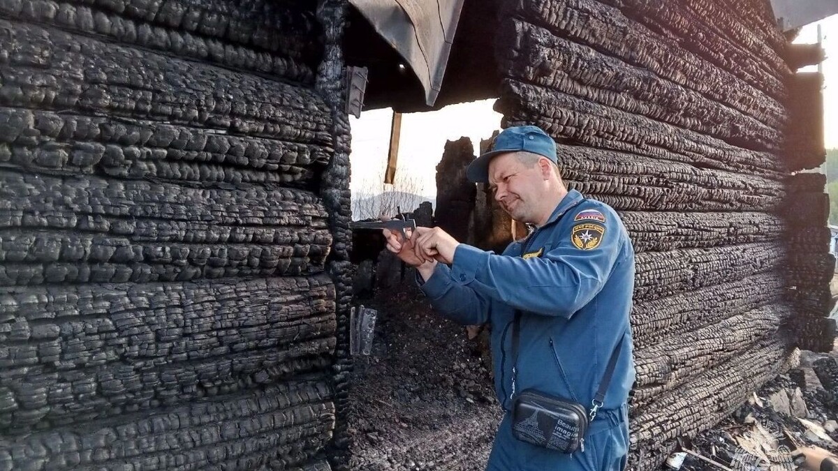 Два пожара — две трагедии: в Астрахани и Челябинской области сгорели девять детей. Источник: МЧС Челябинской области