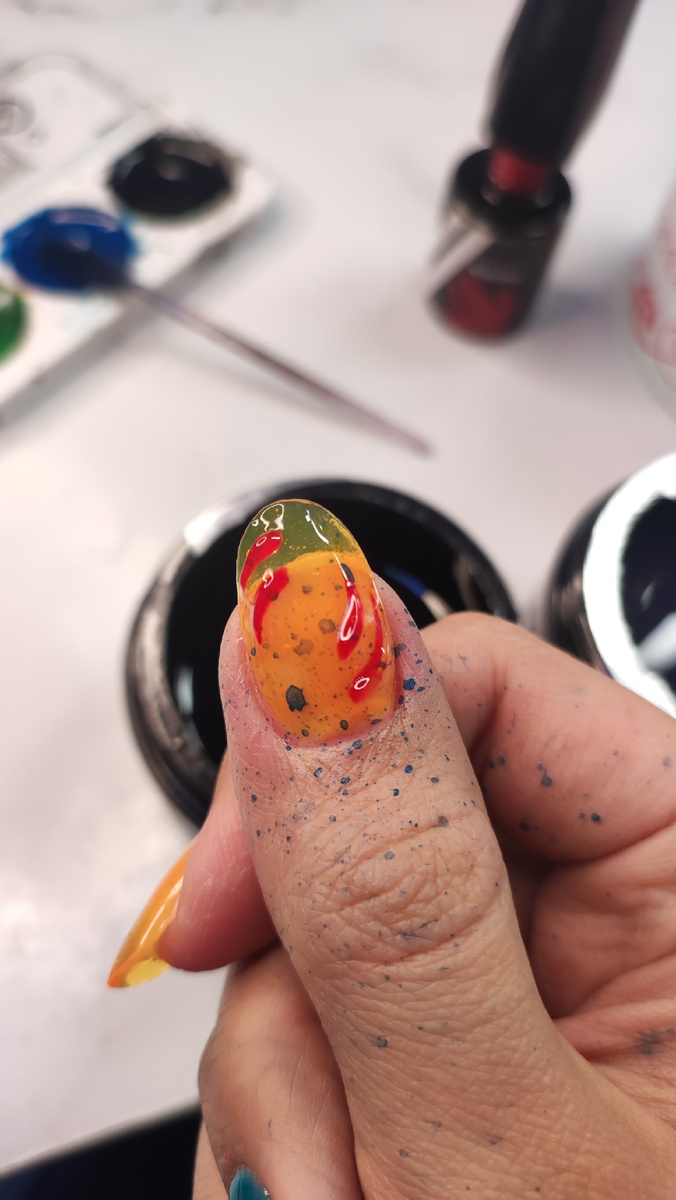 Большой палец придумала сама, а дальше... 