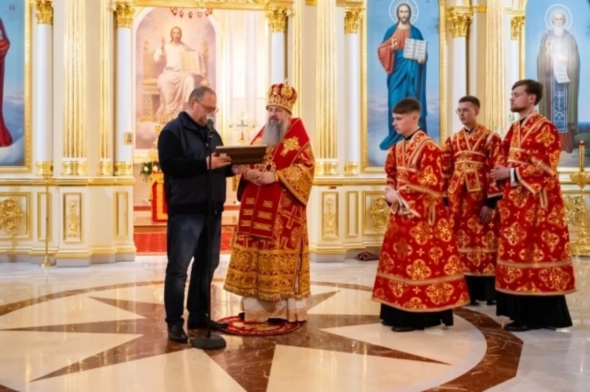    Олег Мельниченко посетил богослужения в Спасском кафедральном соборе