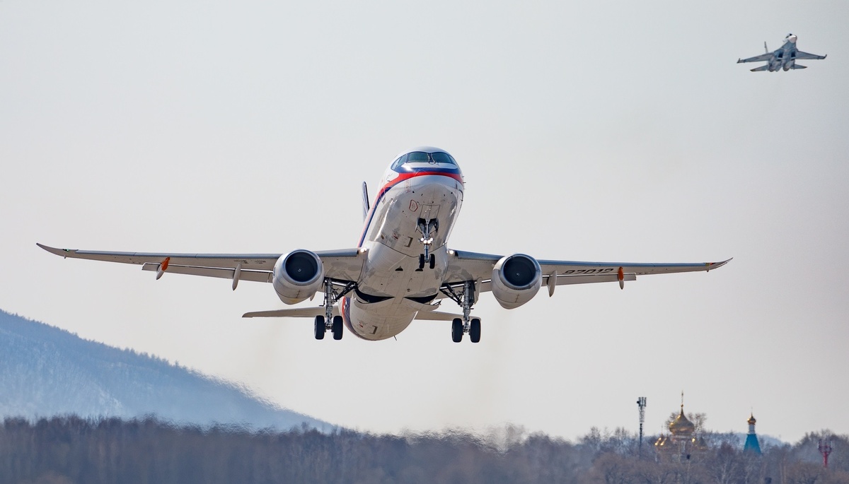 Лайнер "SuperJet New". / Источник фото: Объединенная авиастроительная корпорация (ОАК)