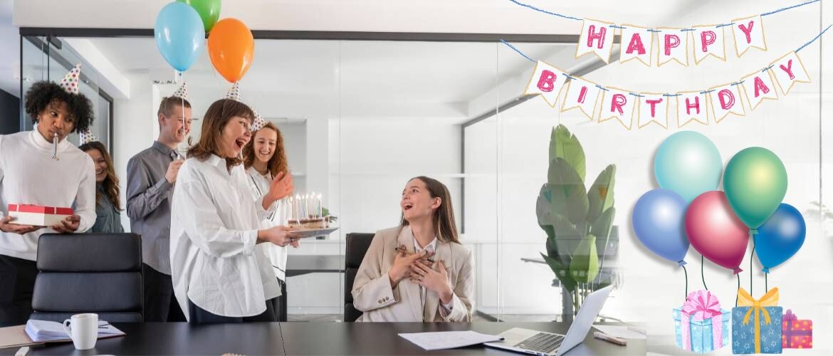 Поздравление коллеги с днем рождения в офисе - команда вручает торт и подарки