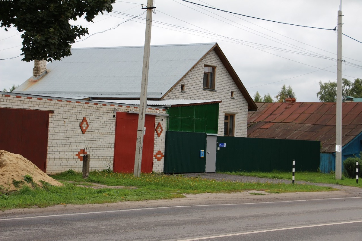 Фото автора: гараж подлежит регистрации, навес для автомобиля - нет