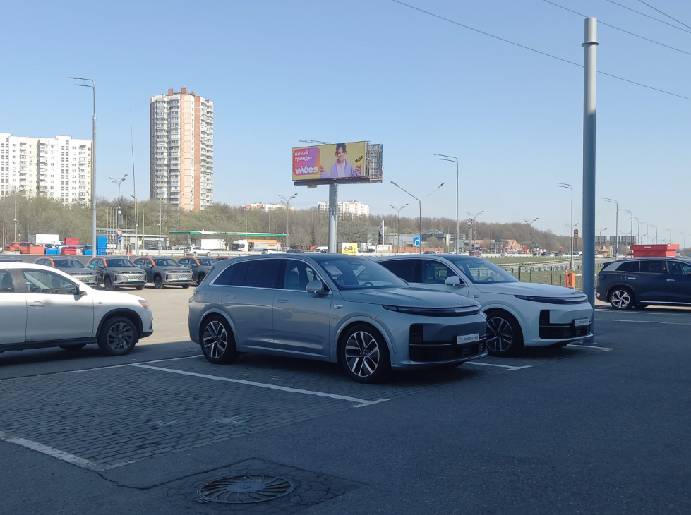 Первым на российский рынок в официальном порядке должен выйти бестселлер Lixiang L9.