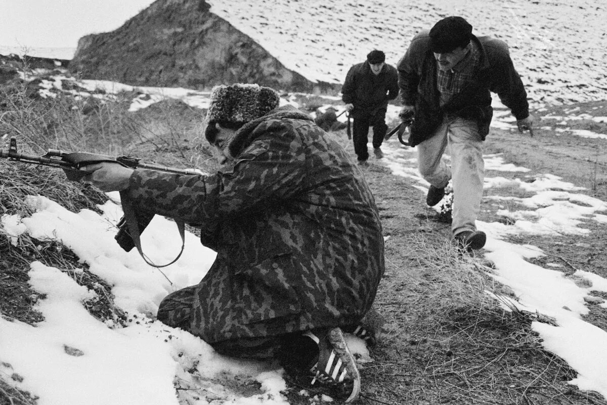 Эпизод гражданской войны. Фото: https://lenta.ru/articles/2023/12/17/tadjikistan/