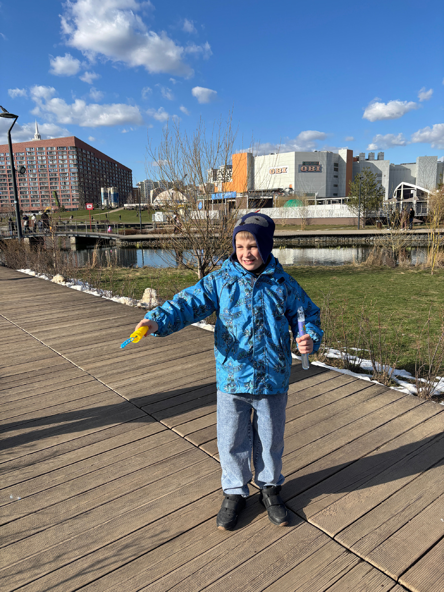 Фото автора. Ну не чудо ли, что ещё неделю назад было так - теплые куртки, шапки, ботинки
