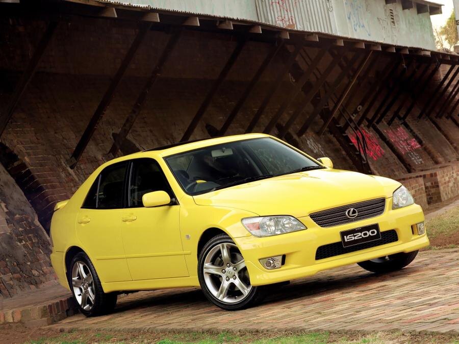 источник: https://auto.vercity.ru/gallery/automobiles/lexus/2000/lexus_is200_yellow/