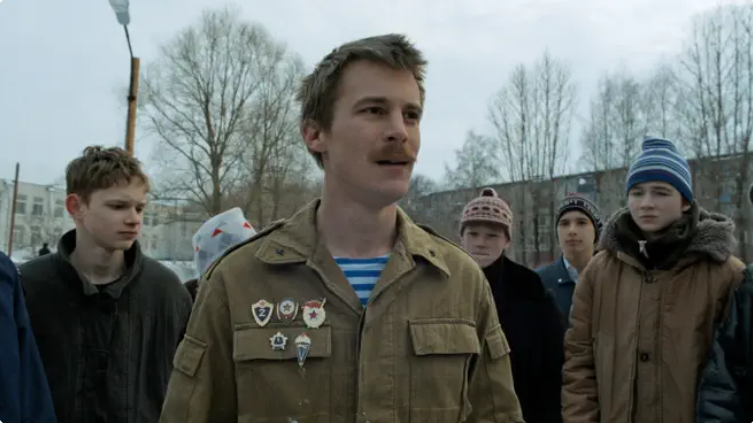 Кадр из фильма Слово пацана. Кровь на асфальте.