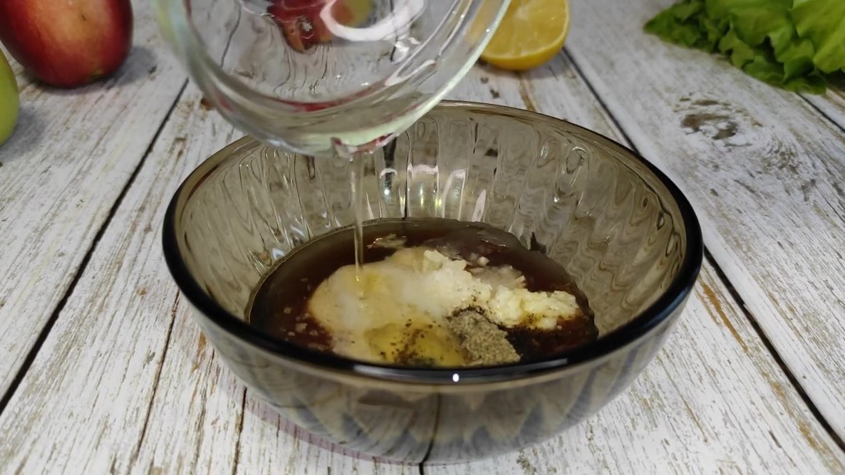 Утка с яблоками в духовке. Фото автора.