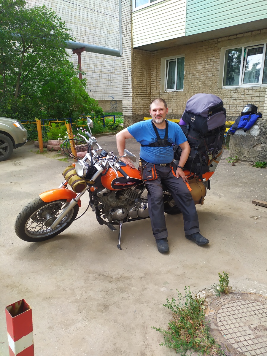 Ямаха Драгстар и её мотоциклетчик