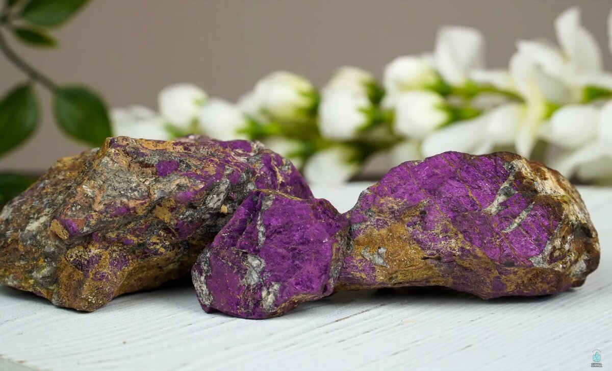 Пурпурит. Фото из Интернета.