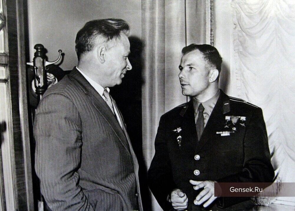 Константин Устинович Черненко и Юрий Алексеевич Гагарин