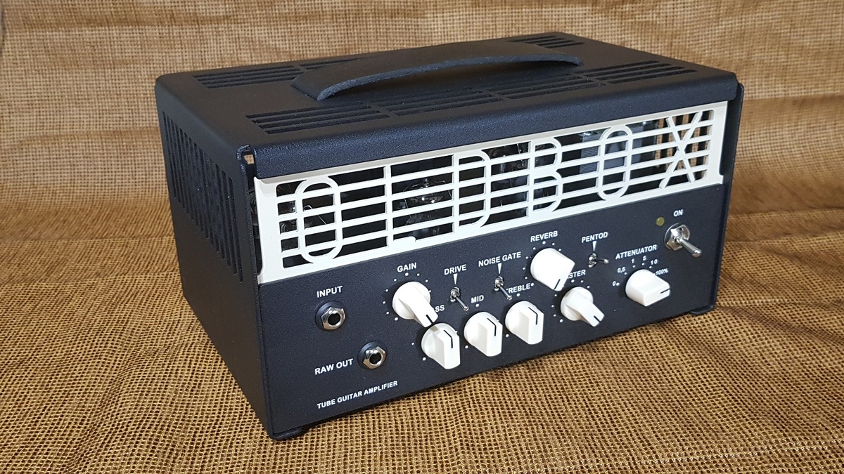 OLD BOX черный – это консервативная классика.