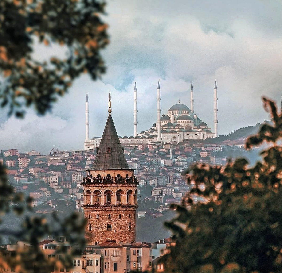 Галатская башня - один из символов Стамбула. Фото: @ Pinterest