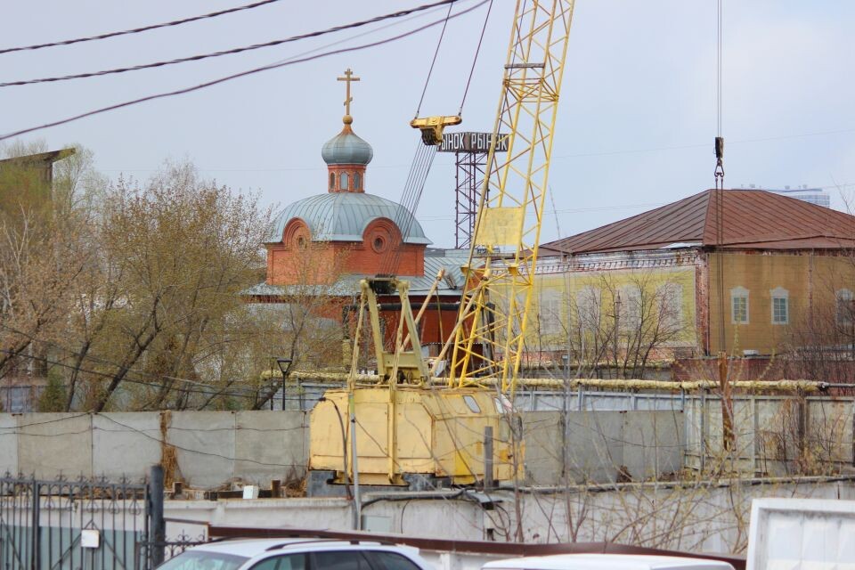    Стройка на улице Приречной, 12. Источник: Евгения Кочеткова