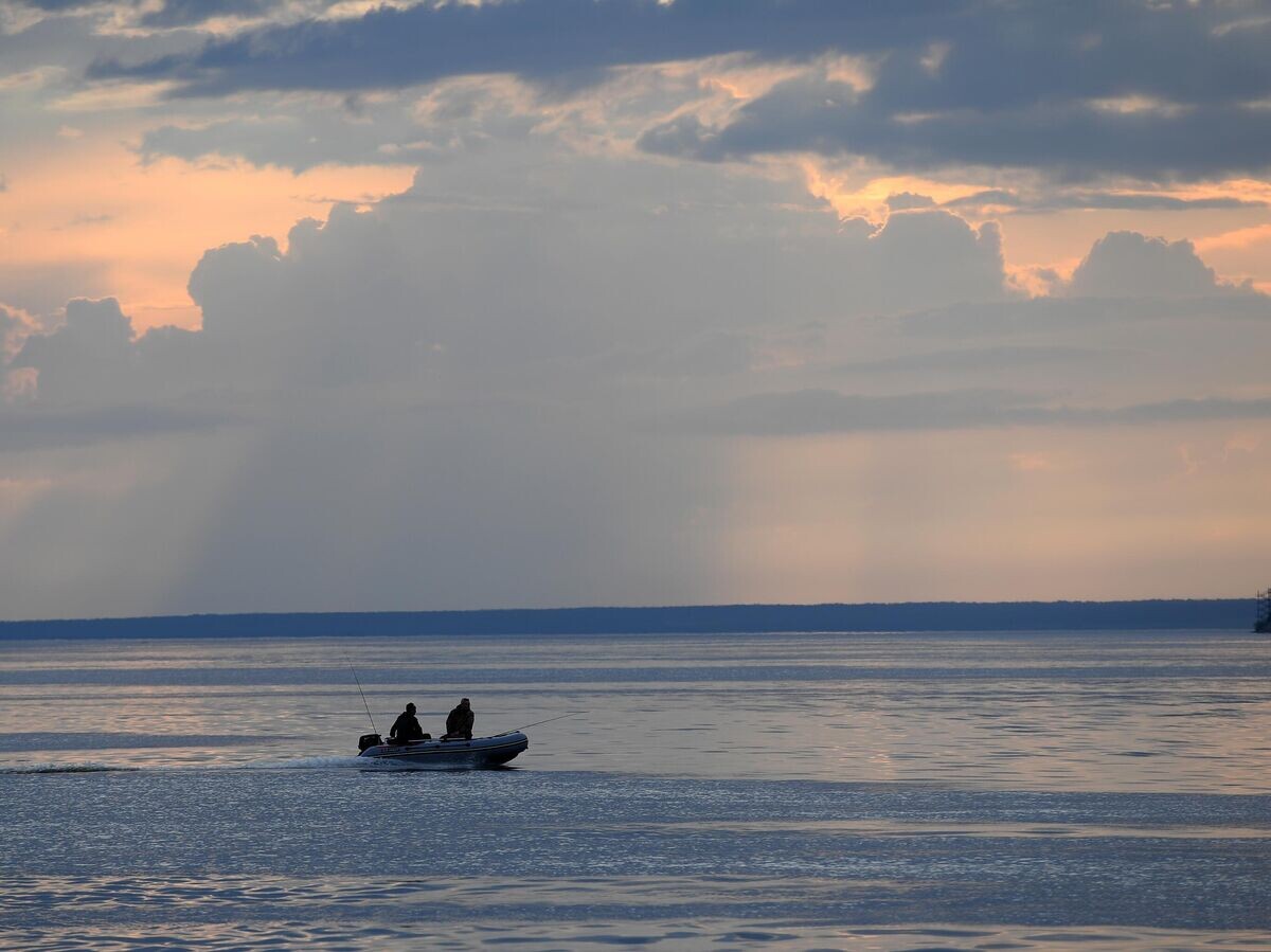    Рыбаки на реке Кама © РИА Новости / Максим Богодвид