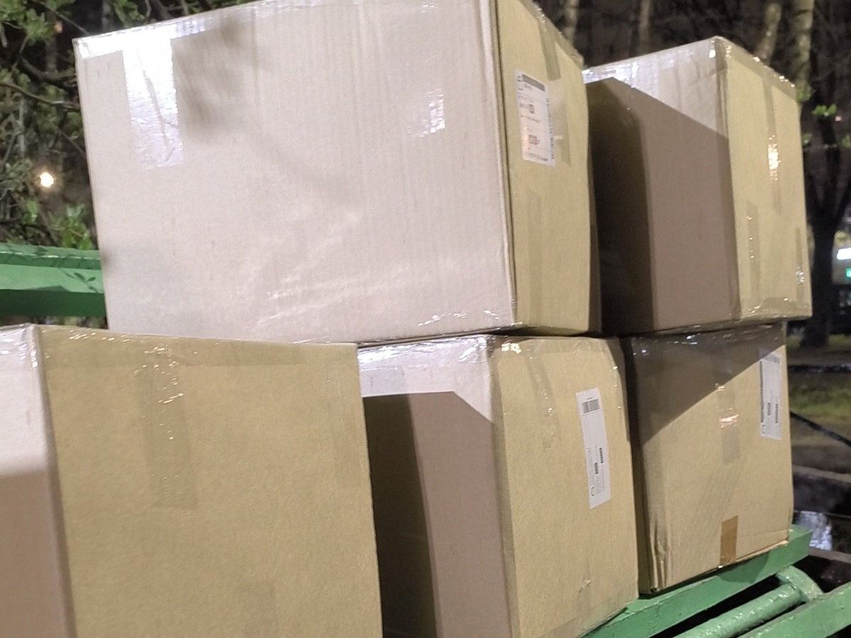 Часть моих коробочек на сегодня. Все в кадр не влезли.