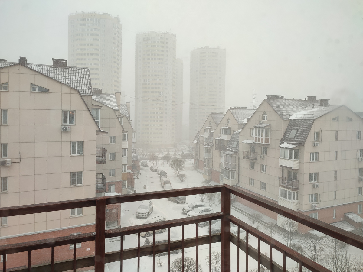 Апрельская зима... Ветер, снег, буря, ураган 😡