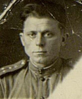 Старший лейтенант Дубинин Павел Тихонович (снимок 1944 года) 
