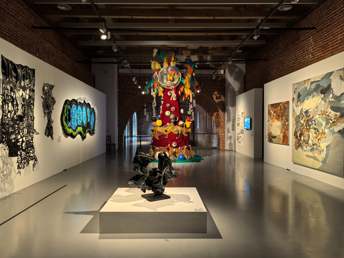 Экспозиция «Земное/Планетарное» в нижегородском «Арсенале». Фото автора