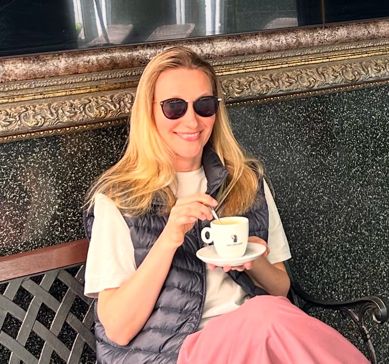 Чашечка кофе во Фрейд-кабинете