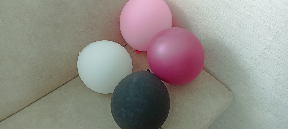 Тех же цветов