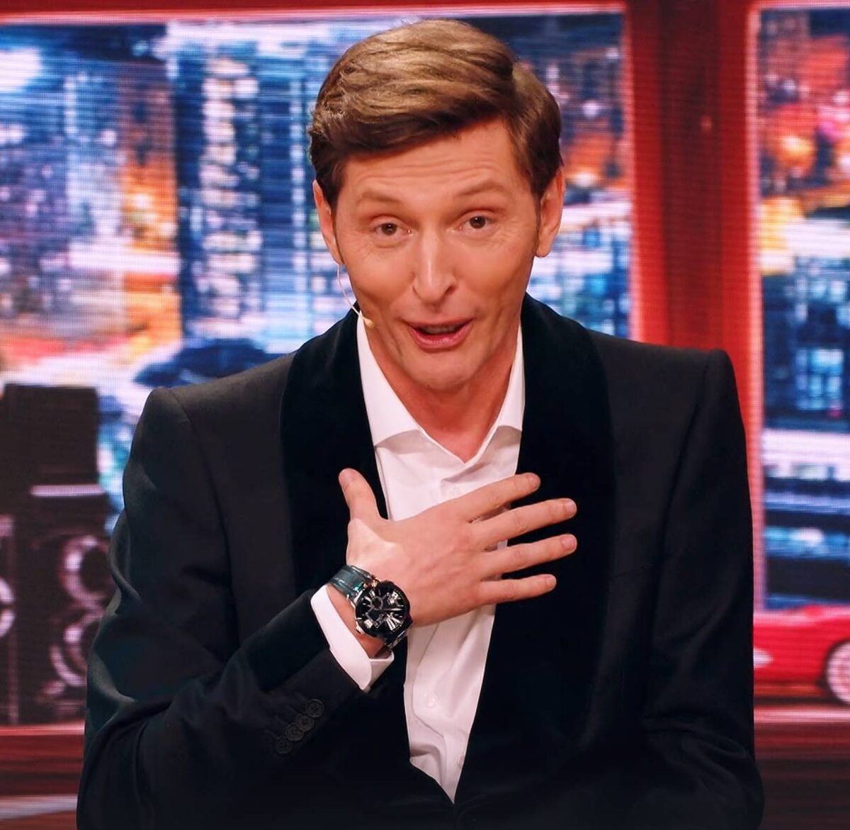    Павел Воля насмешливо обратился к Александру ГордонуКадр из видео