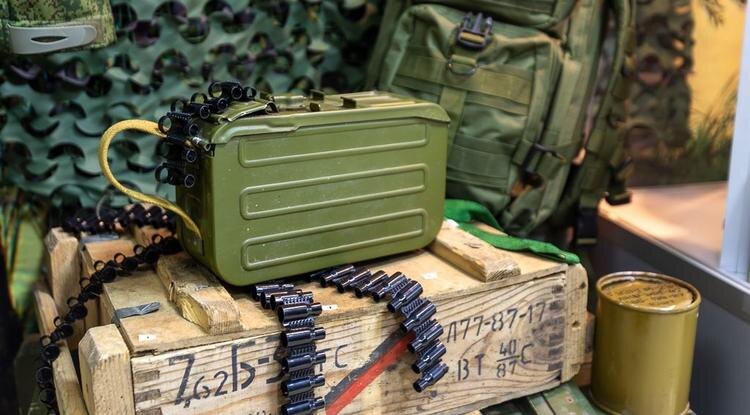 Всё, что привезли военные с позиций и отдали в музей, сотрудники поместили в экспозицию Фото: Алексей Дацковский