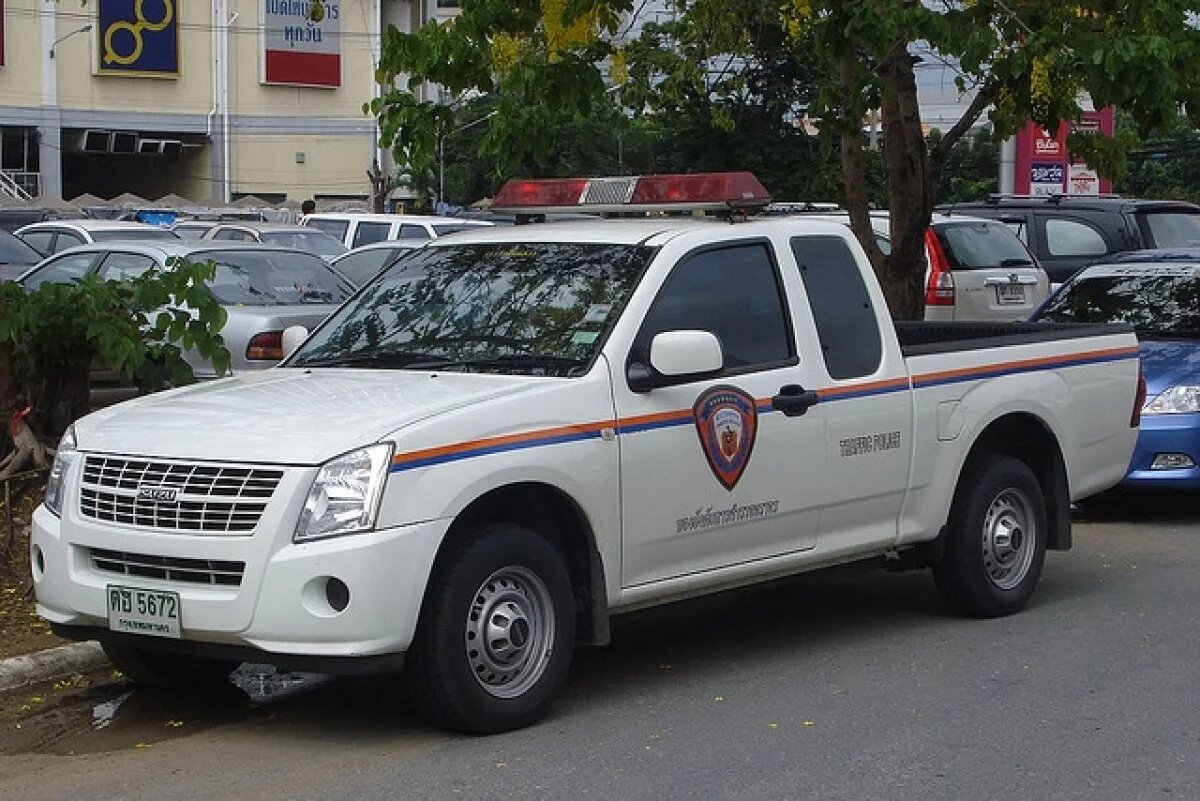    Автобус попал в ДТП в Таиланде и сгорел, семь человек погибли