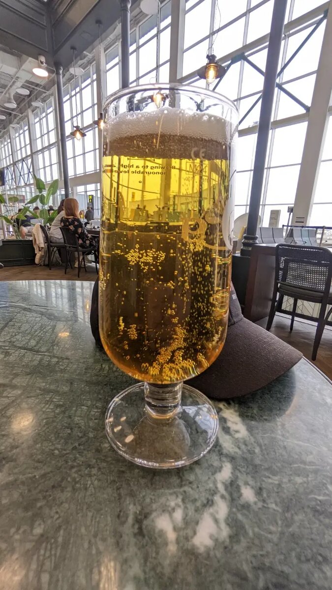 Slavná Прага Razlivnoé