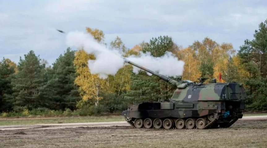 PZН-2000 типичный пример того, что можно быть лучшей на полигоне и при этом довольно посредственной в условиях интенсивной войны. Фото Бундесвер.